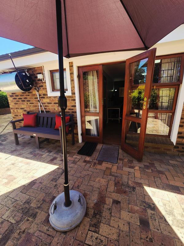 To Let 1 Bedroom Property for Rent in Vierlanden Western Cape